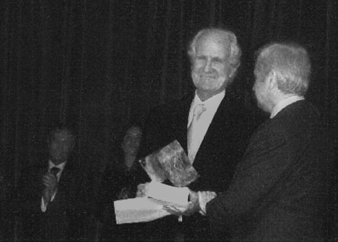 Reconocimiento de la Asociación Nacional de Empresarios de Numismática y Filatelia (ANFIL) a la familia CAYÓN